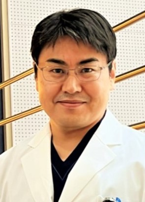山根 淳一医師の写真